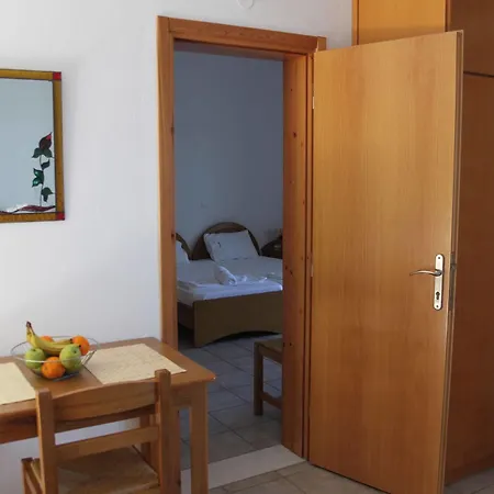 Irini Apartment *